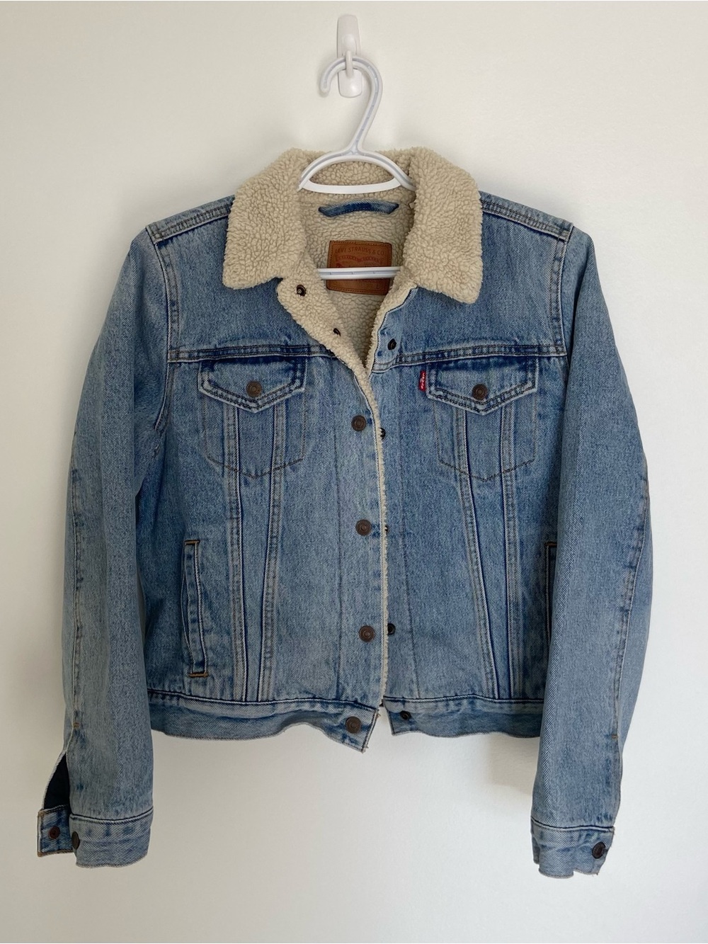 Levi's Women’s Original Sherpa Trucker Jacket
Size Large